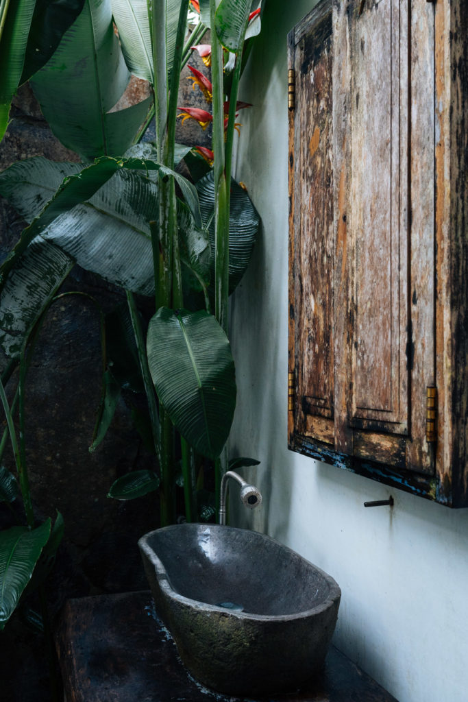 The Geckos Moni Bathroom