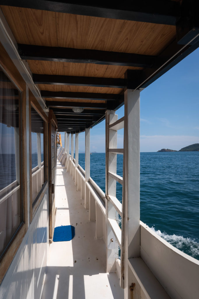 Sipakatau main deck corridor