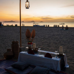 Sudamala Komodo Resort Sunset beach dinner setup