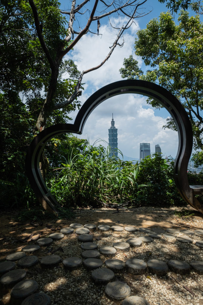 Taipei elephant mountain trail views of Taipei 101 along the way