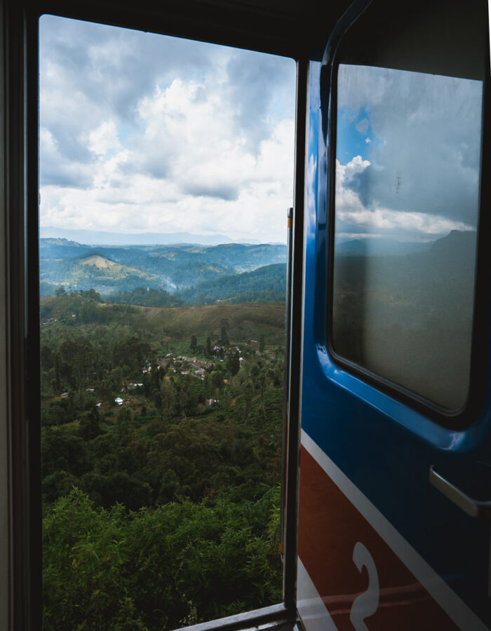Kandy to Ella Train: Complete Guide (2026)
