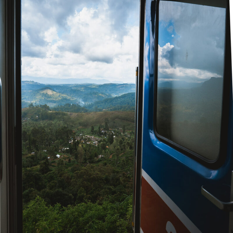 Kandy to Ella Train: Complete Guide (2026)