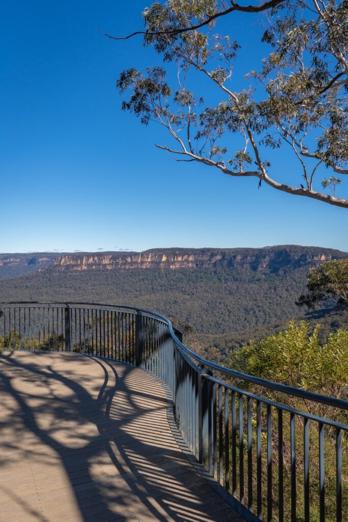 Quiet viewpoint close to Echo Point
