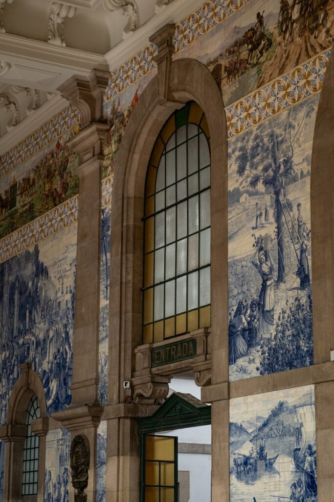 Porto São Bento station